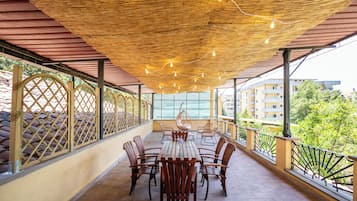 Familienzimmer, Gartenblick | Terrasse/Patio