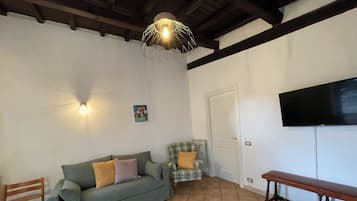 Family Apartment, Garden View | Living area