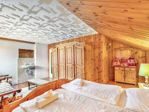 5 bedrooms, Internet