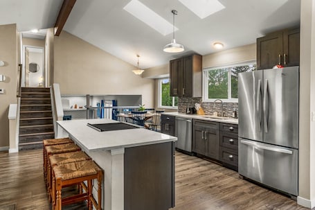 Fridge, microwave, oven, stovetop. Modern 4BR Family Friendly Retreat W/ Hot tub
