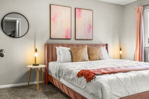 4 chambres, bureau, fer et planche à repasser, accès au Wi-Fi (inclus)