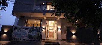 PriyaKunj Dham Guest House