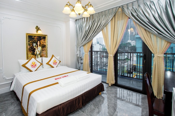 Chambre « Premier », 1 grand lit | Bureau, Wi-Fi gratuit