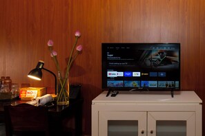 ميني بار ومكتب وواي فاي مجانًا