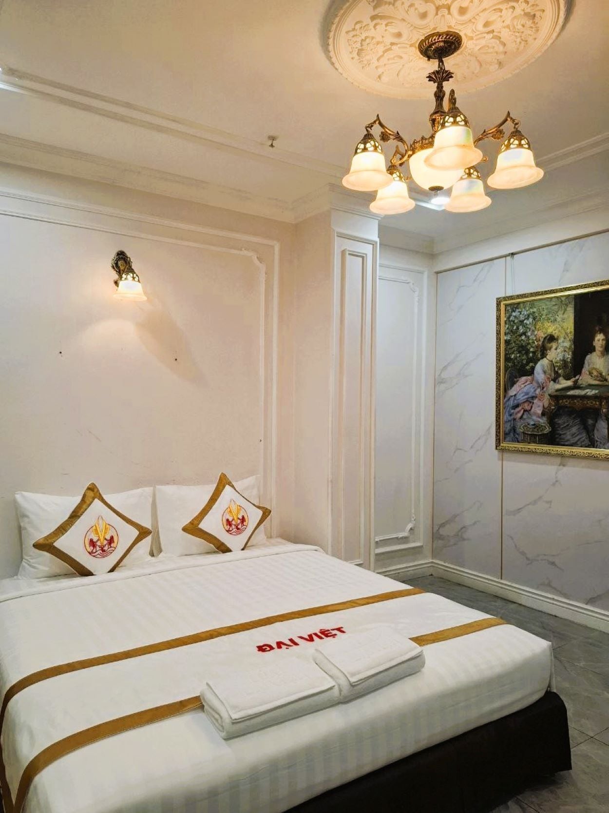 Habitación Deluxe, 1 cama de matrimonio grande | Minibar, escritorio, wifi gratis