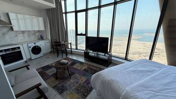 1 bedroom, iron/ironing board, internet