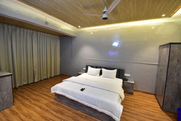 Deluxe Room | Free WiFi - Hotel Evergreen (Mumbai)