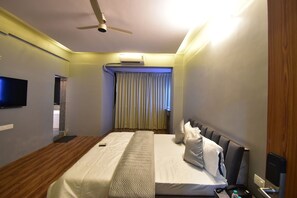 Deluxe Room | Free WiFi - Hotel Evergreen (Mumbai)