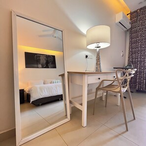 1 habitación, tabla de planchar con plancha, wifi y ropa de cama 