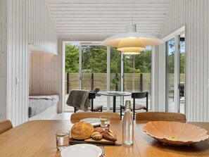 Dining - "Aggi" - 850m from the sea by Interhome (Fårevejle)