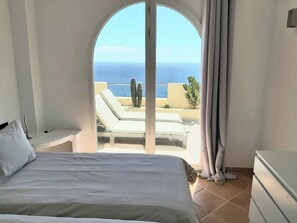 2 habitaciones, tabla de planchar con plancha, internet y ropa de cama 