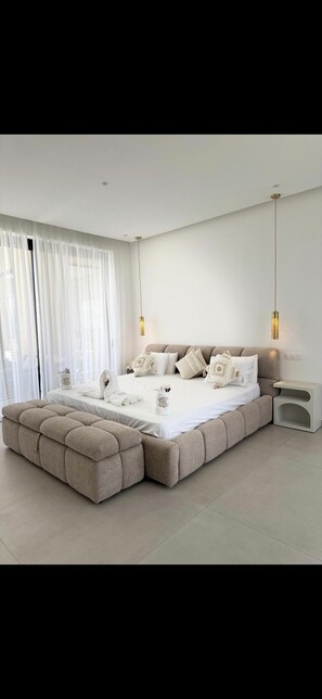 4 chambres, fer et planche à repasser, Wi-Fi, draps fournis