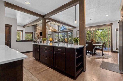 Lakefront with Hot Tub |Near Silverwood |Stoneridge Bliss at Stoneridge Golf Course |Community Pool