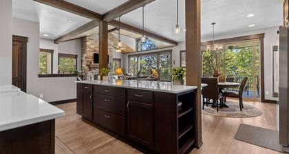 Lakefront with Hot Tub |Near Silverwood |Stoneridge Bliss at Stoneridge Golf Course |Community Pool