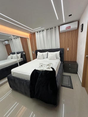 3 bedrooms, internet, bed sheets