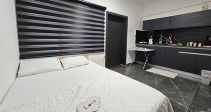 Lovely studio with AC in Haifa