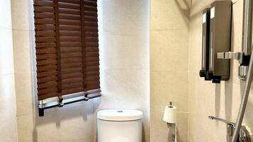 Standard Single Room | Bilik Mandi | Pancuran mandi, pengering rambut, tuala disediakan, sabun