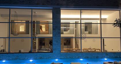 Redefine vacation at Villa Beyond. A Helena Luxus property that goes beyond!