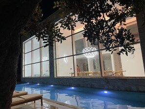 Piscine extérieure, piscine chauffée