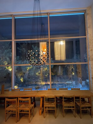 Dining - Redefine vacation at Villa Beyond. A Helena Luxus property that goes beyond! (Orthes)