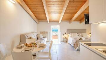 Luxury Quadruple Room, Non Smoking, Terrace | Iron/ironing board, free WiFi, bed sheets