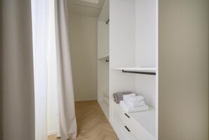 Luxury Quadruple Room, Non Smoking, Terrace | Iron/ironing board, free WiFi, bed sheets