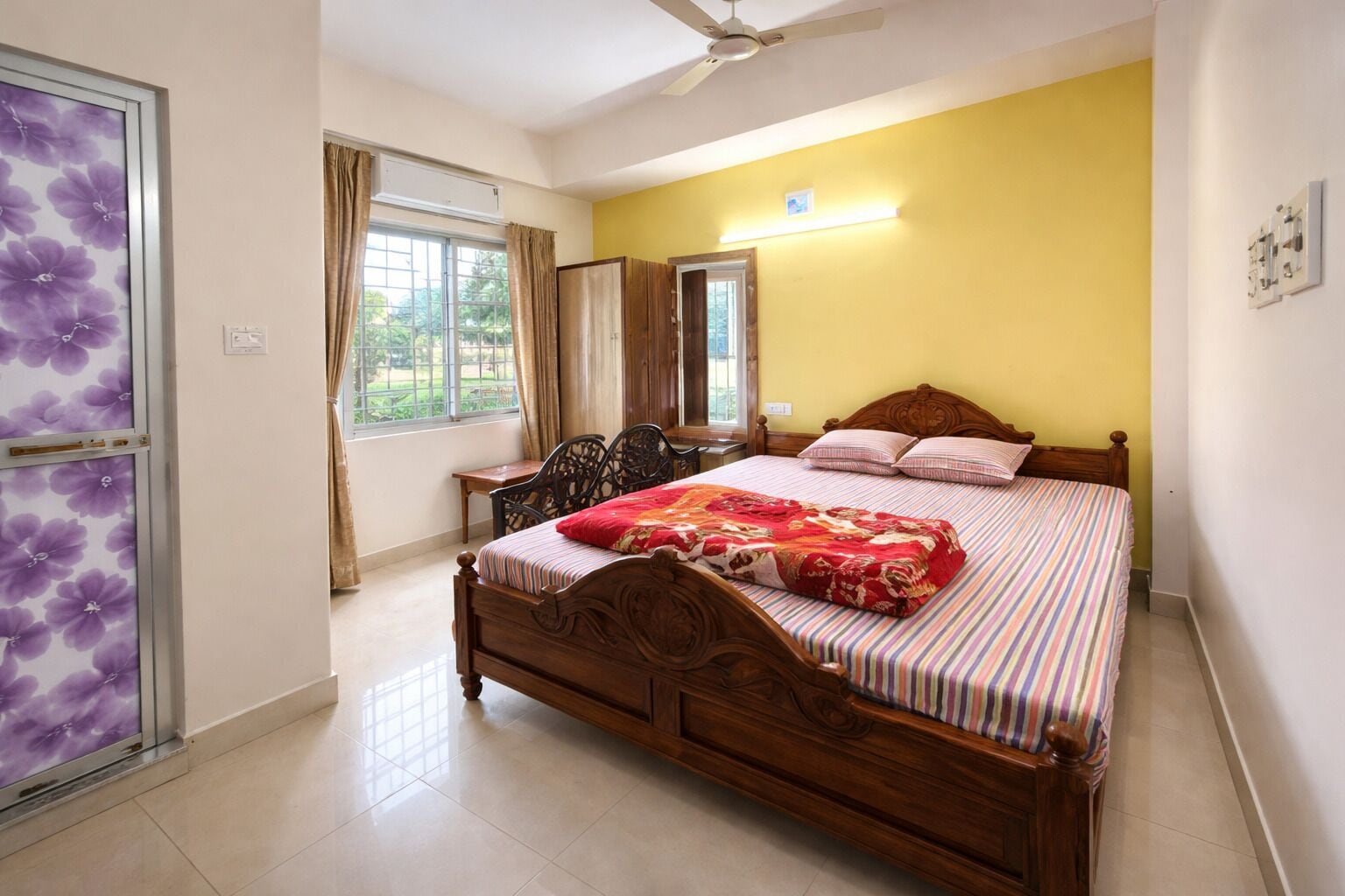 Habitación doble Deluxe | Ropa de cama hipoalergénica y caja de seguridad en la habitación 