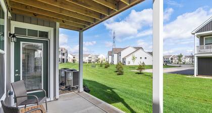Luxe Powell 2BR | Covered Parking | Walk-In Shower