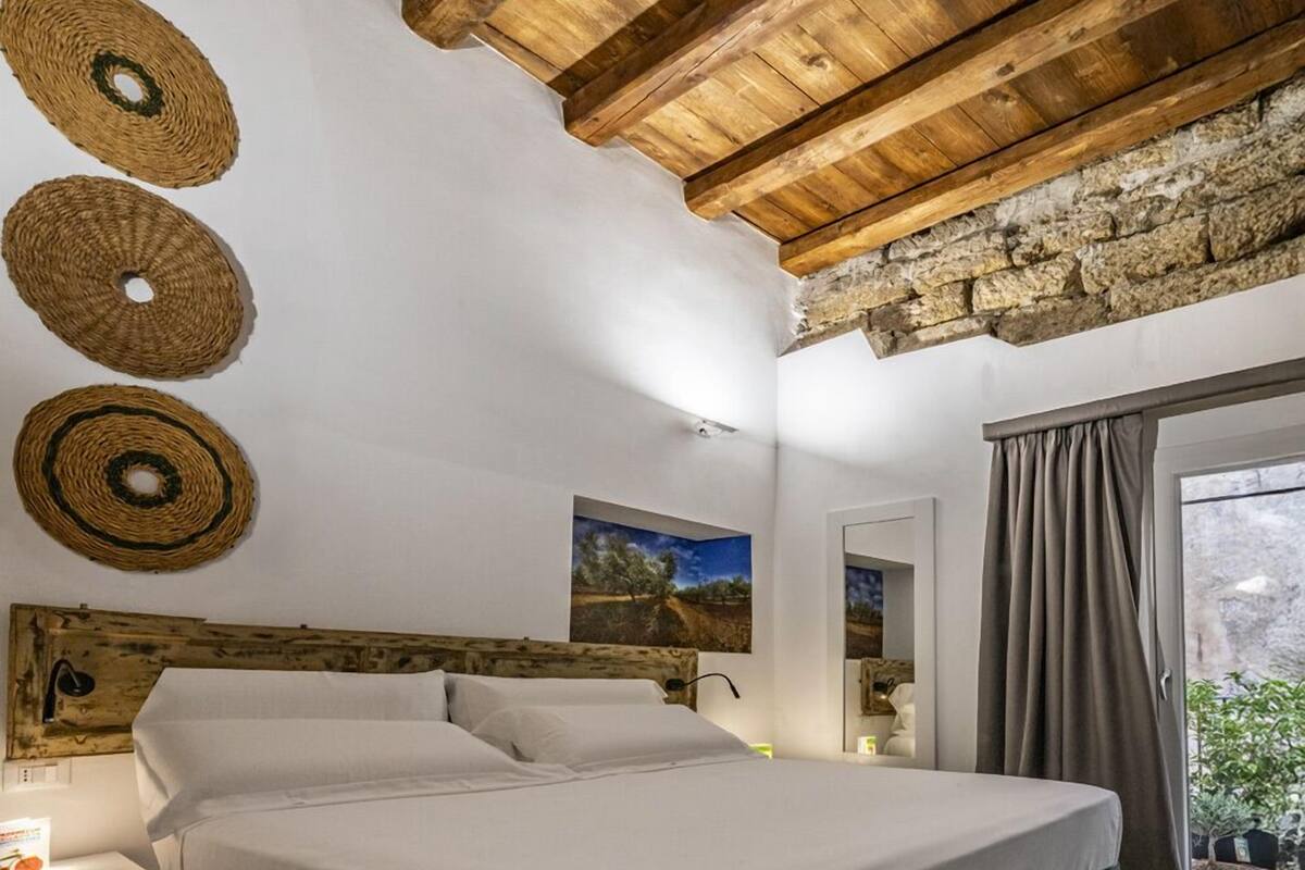 Double Room, Private Bathroom | Iron/ironing board, free WiFi