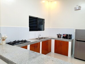 Microwave, stovetop