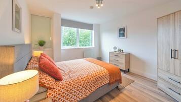 2 Schlafzimmer, Bügeleisen/Bügelbrett, WLAN, Bettwäsche