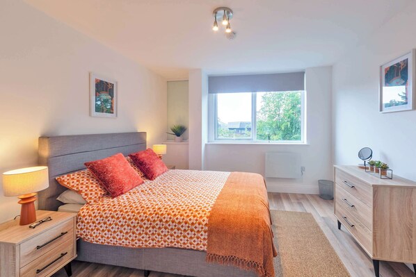 2 Schlafzimmer, Bügeleisen/Bügelbrett, WLAN, Bettwäsche
