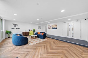 Interior - Stylish 2BR Apartment at Trinity Point, Gravesend (Gravesend)