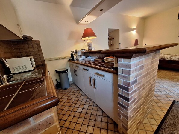 Microwave, oven, stovetop