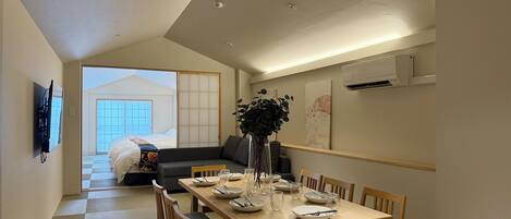 Luxury Apartment | Dining room