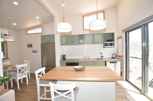 SUNNY VALE Discover Mc Laren Vale wine region