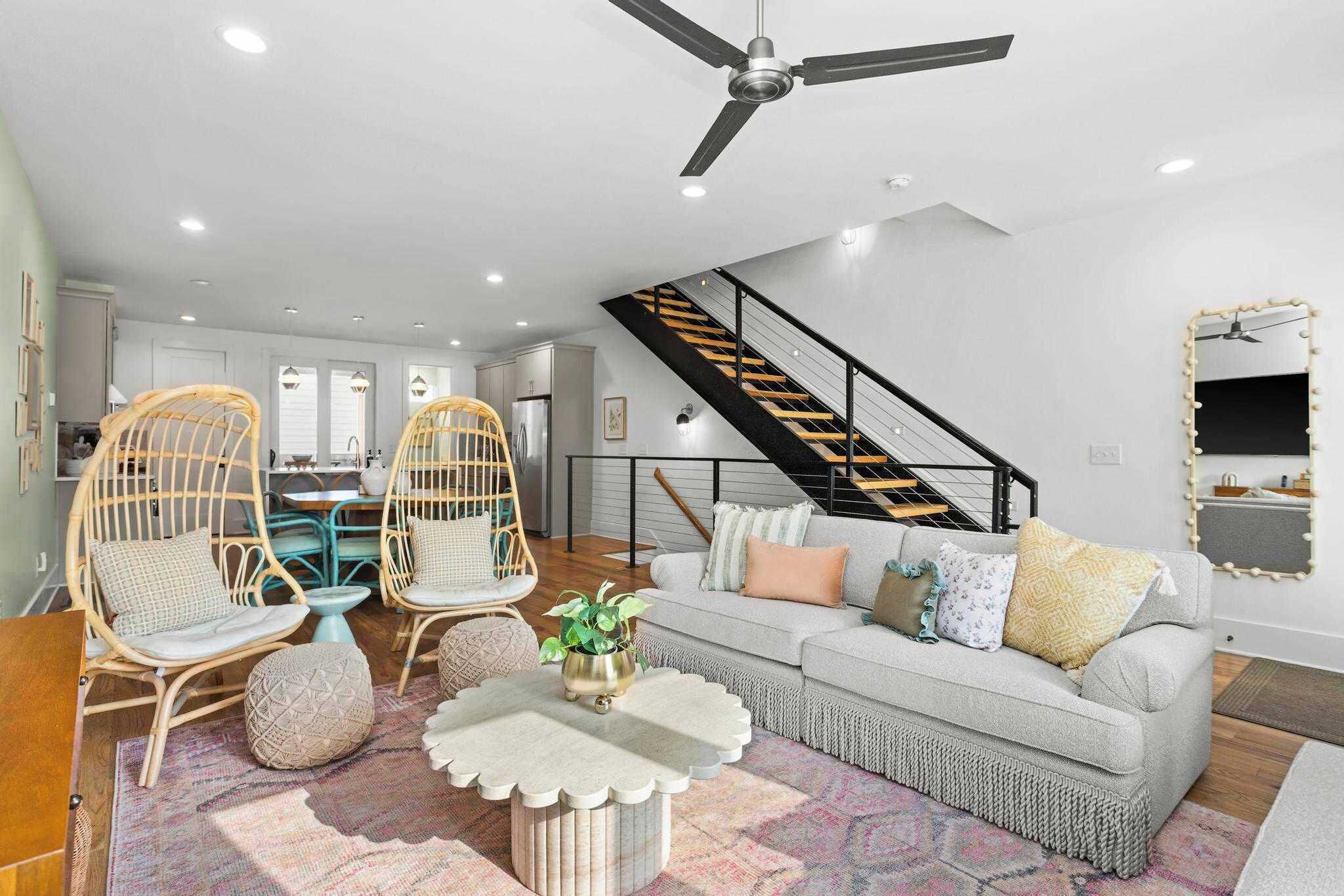 Televisión y oficina 