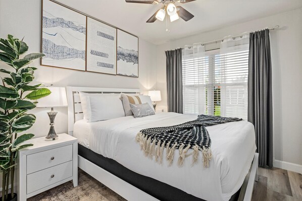 4 habitaciones, escritorio, tabla de planchar con plancha y wifi gratis 