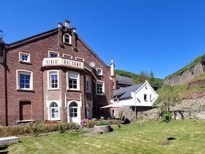 Exterior - Vacation apartment "Beim alten Pfarrhaus" (Zell (Mosel))