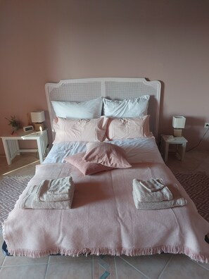 1 غرفة نوم وواي فاي مجانًا وملاءات أسرّة