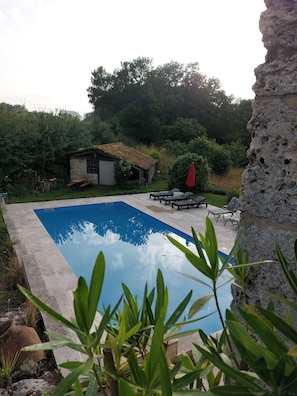 Outdoor pool - Charming renovated farmhouse with large pool (Lacour)