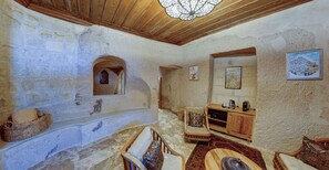 Royal Double Room | Living area