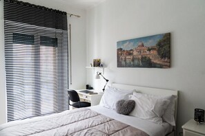 2 bedrooms, iron/ironing board, travel crib, free WiFi