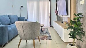TV - Apartment Nemanja by Princess Milena (Bečići)