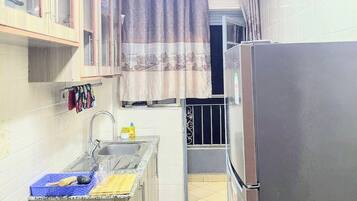 Fridge, stovetop, cookware/dishes/utensils