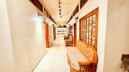 Hotel P Landmark Palace-near Main Places