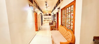 Hotel P Landmark Palace-near Main Places