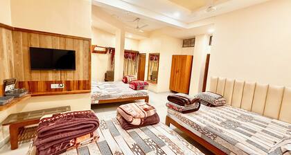 Hotel P Landmark Palace-near Main Places