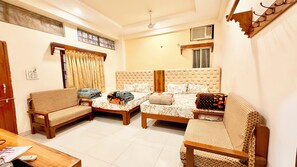 Premium bedding, desk, laptop workspace, free WiFi - Hotel P Landmark Palace-near Main Places (Ujjain)