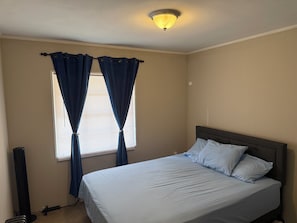 1 bedroom, desk, free WiFi